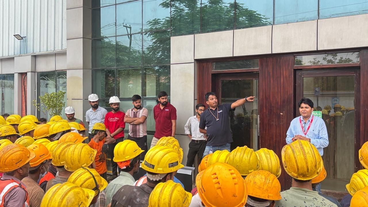 Team Meeting photograph 17